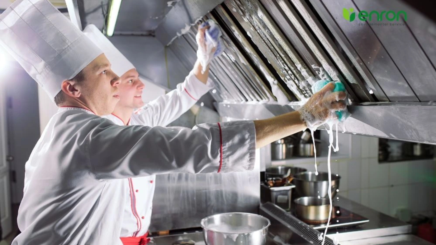 Kitchen canopy cleaning